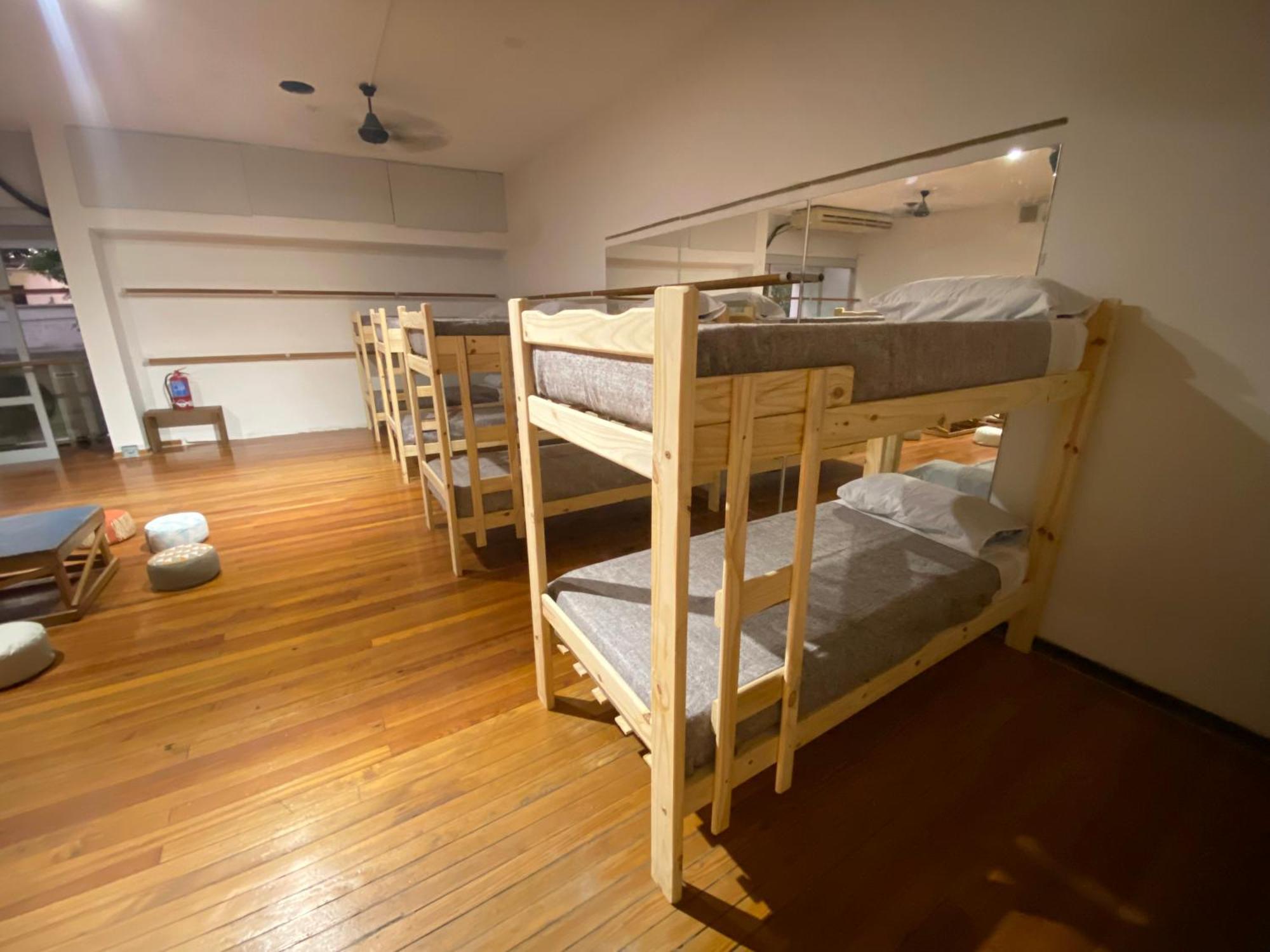 Rio Plateado Hostel บัวโนสไอเรส ภายนอก รูปภาพ