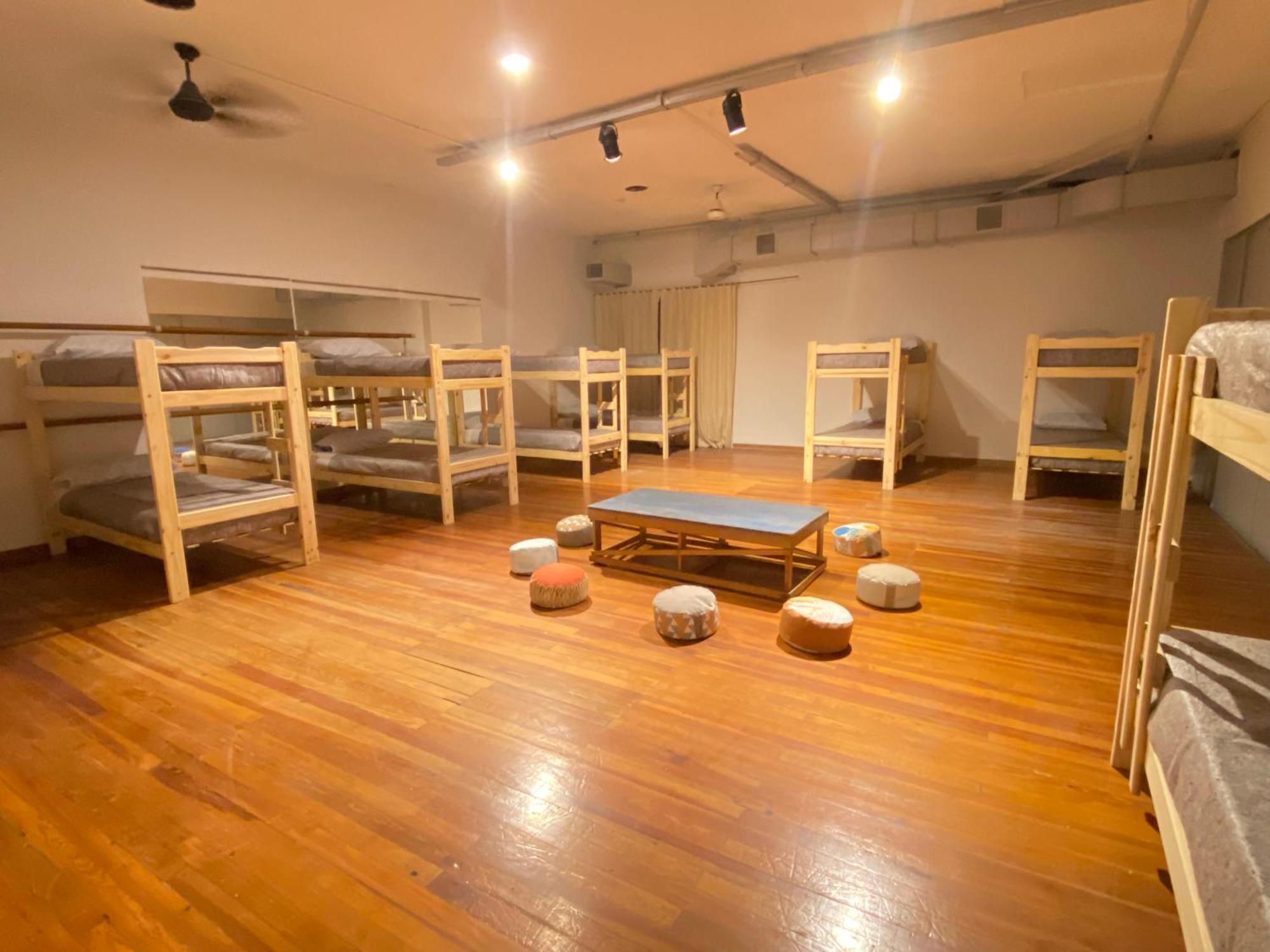 Rio Plateado Hostel บัวโนสไอเรส ภายนอก รูปภาพ